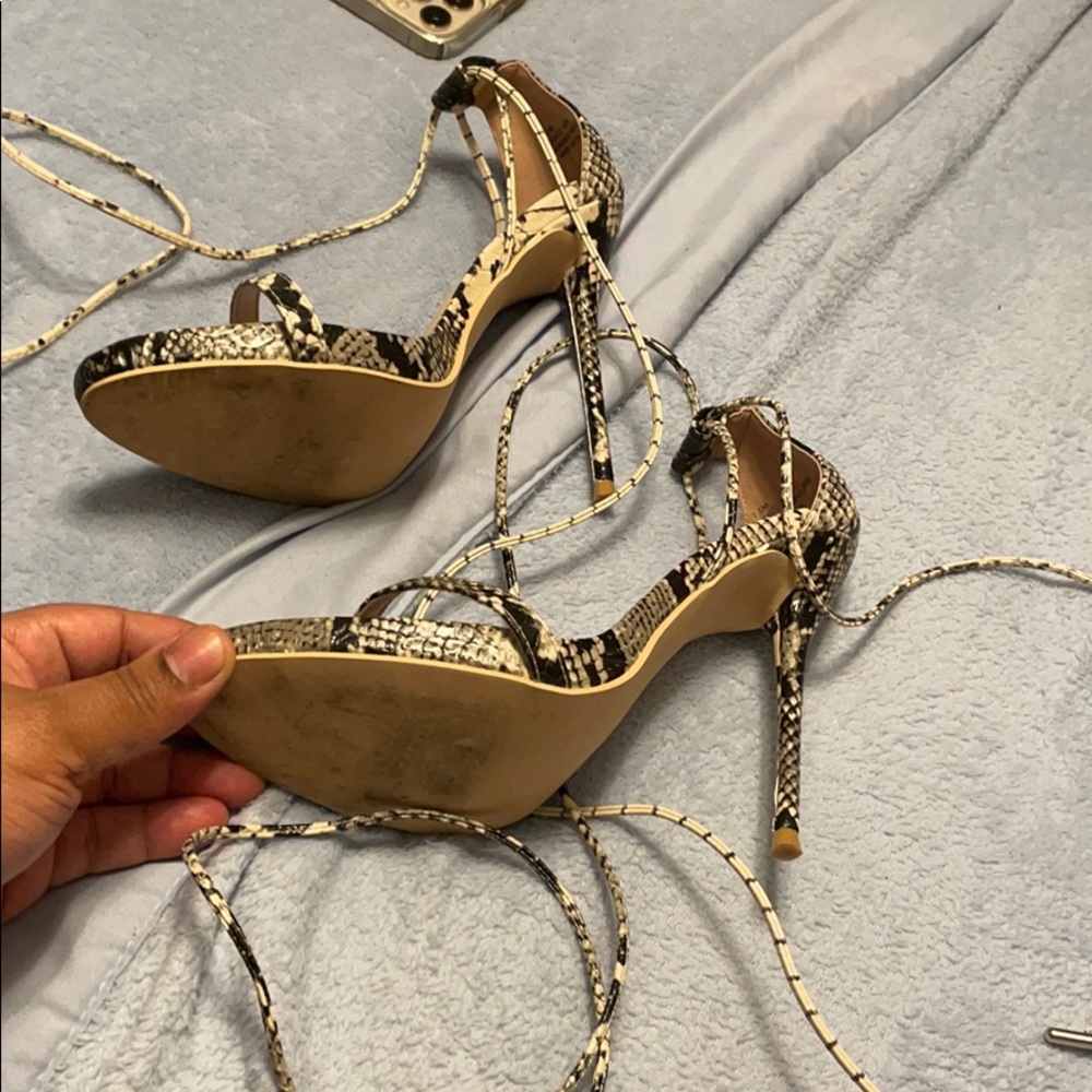 Shoes - Picture 4 of 4